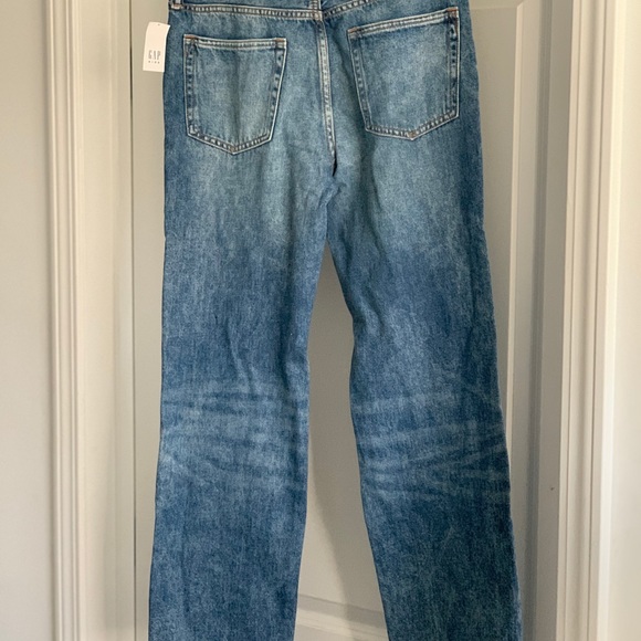Gap-Kids Original Fit Jeans with Washwell™
Boys Size 18 - Picture 4 of 7